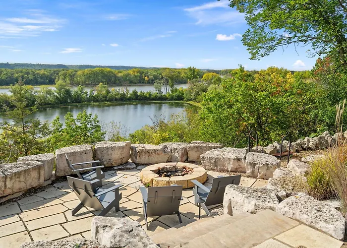Riverfront Inn